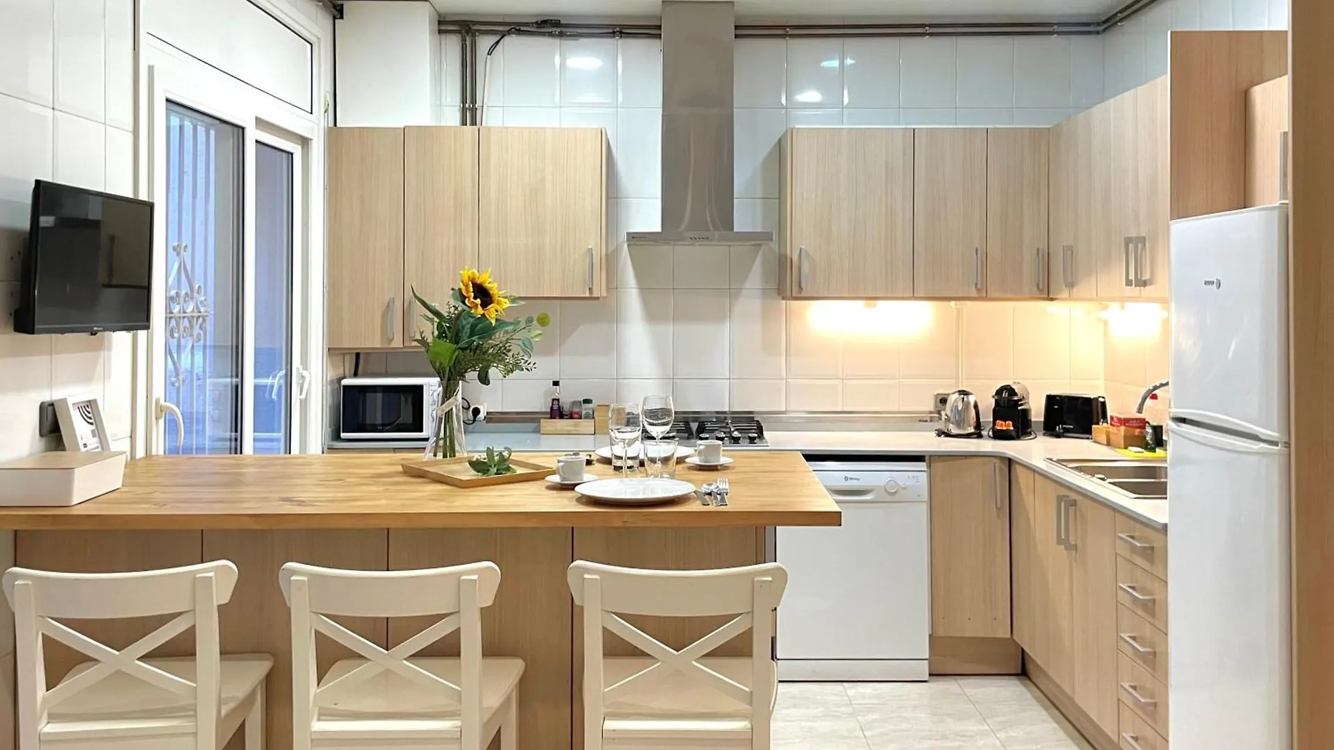 Cozy Apartment 7P With Terrace Barcelona